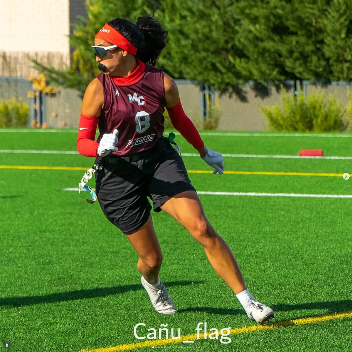 Jugadora del equipo de flag football femenino de Madrid Capitals